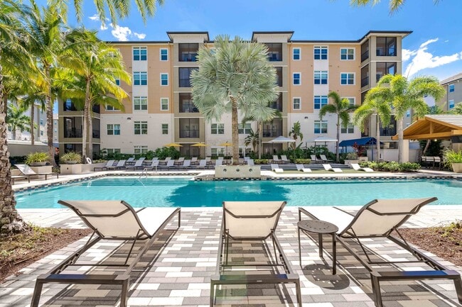 Building Photo - Marquis Coral Springs