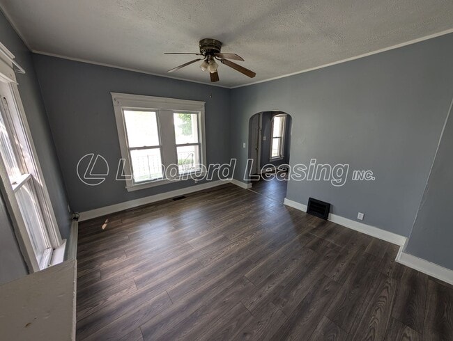 Foto del edificio - Spacious 4-Bedroom Colonial Near Lake Erie