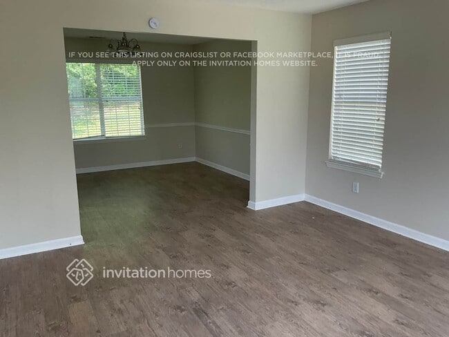 Building Photo - 597 Lakewater View Dr