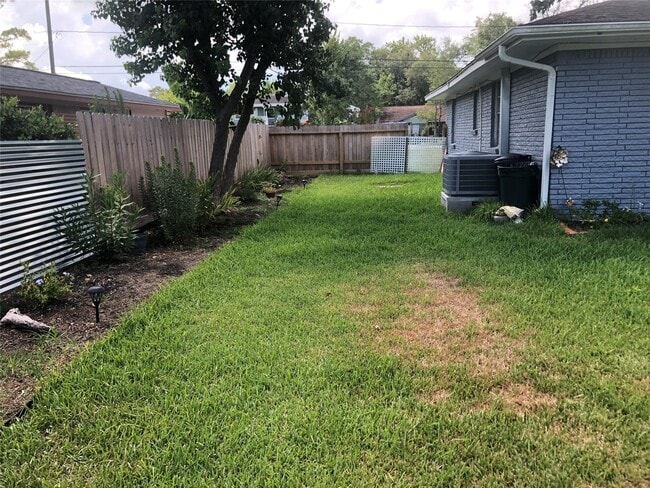 Foto del edificio - 306 Cres View St