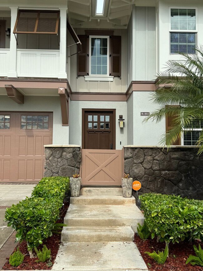 Foto del edificio - Ka Makana @ Hoakalei Golf Course front Upgraded Developer Model