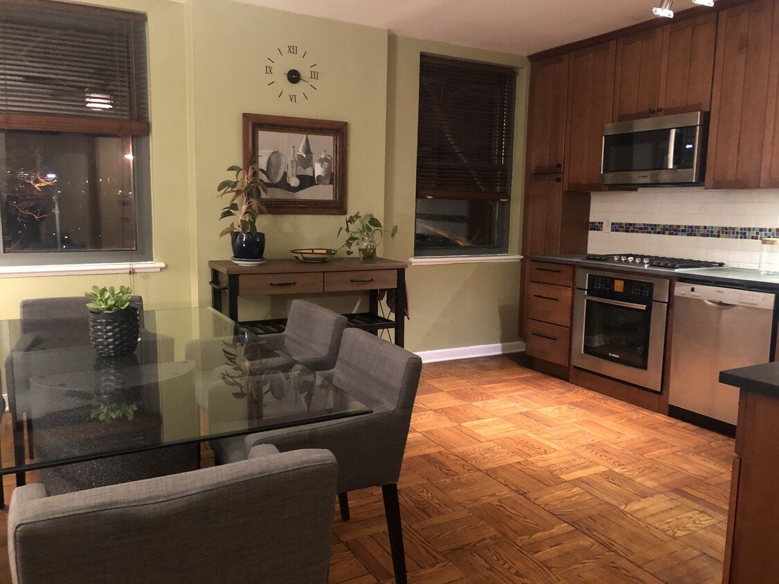 kitchen dining area - 2601 Pennsylvania Ave