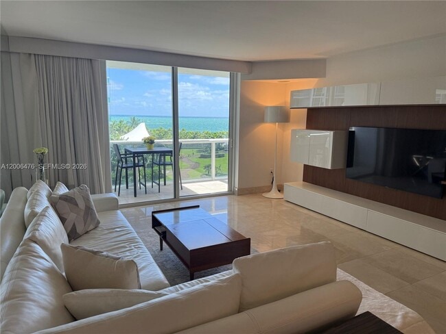 Building Photo - 10275 Collins Ave