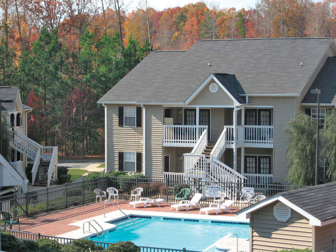 Primary Photo - Heritage Hills Apartments