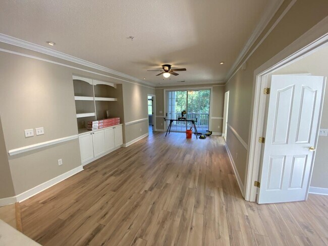 Foto del edificio - 5650 Barefoot Resort Bridge Rd