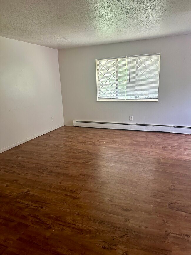 Building Photo - 3601 Bernice Dr