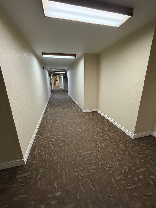 Foto del edificio - Beautiful Condo for Senior Living in North...