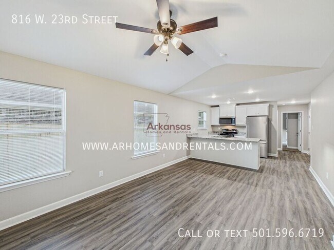 Foto del edificio - 816 W 23rd St