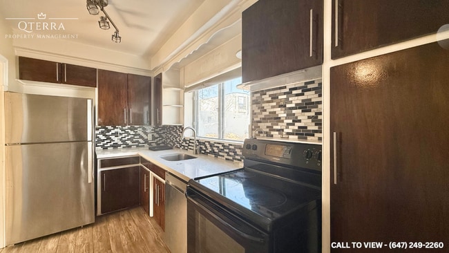 Building Photo - 232 Lawrence Av W