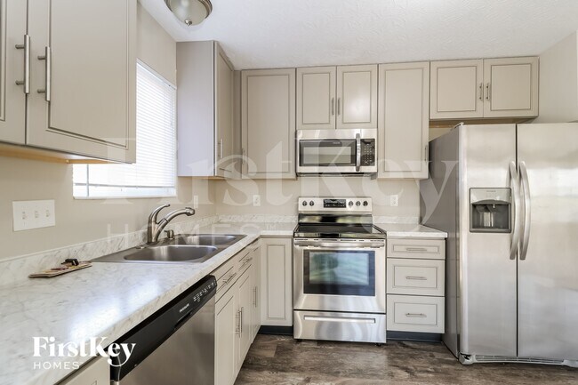 Foto del edificio - 53 Wooded Ridge Dr