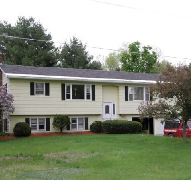 Primary Photo - 102 Heritage Ln