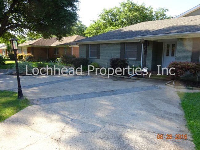 Building Photo - 8334 Banquo Dr