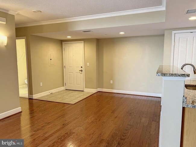 Building Photo - 1201 N Garfield St