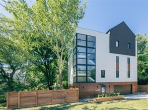 Building Photo - 2806 Geronimo Trail