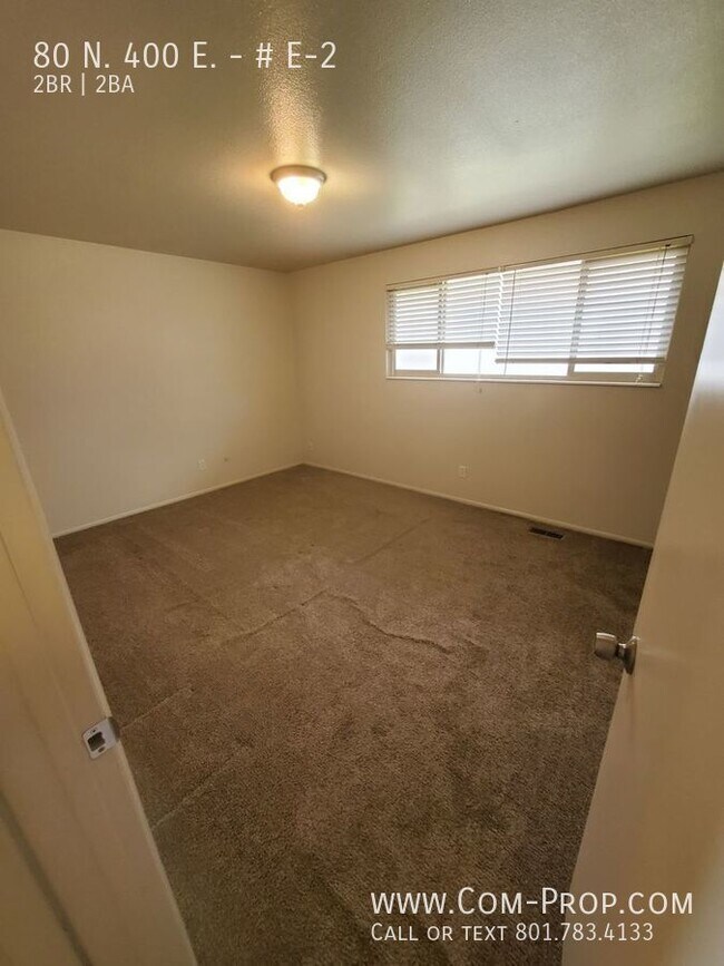 Building Photo - 2 Bedroom Townhome in AF for Rent!