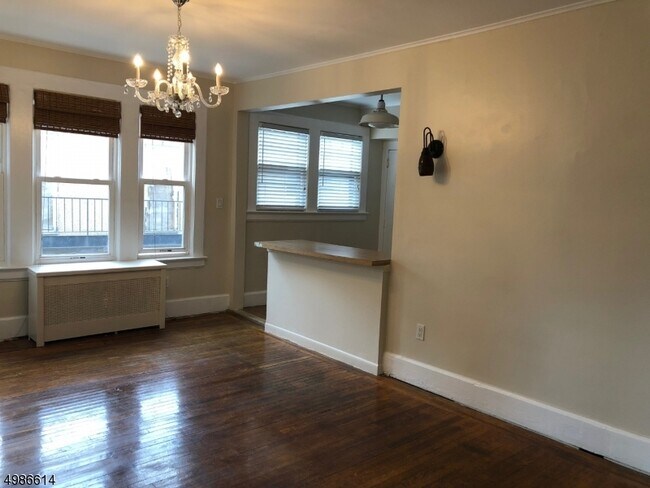 Building Photo - 299 Belleville Ave