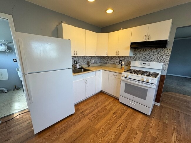 Building Photo - 8716 Timken Ave