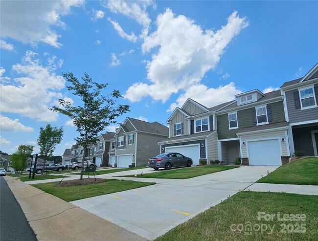 Foto del edificio - 2744 Yeager Dr NW