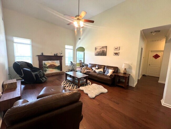 Foto del edificio - 4 Bedroom 2 Bath House in Oconee!