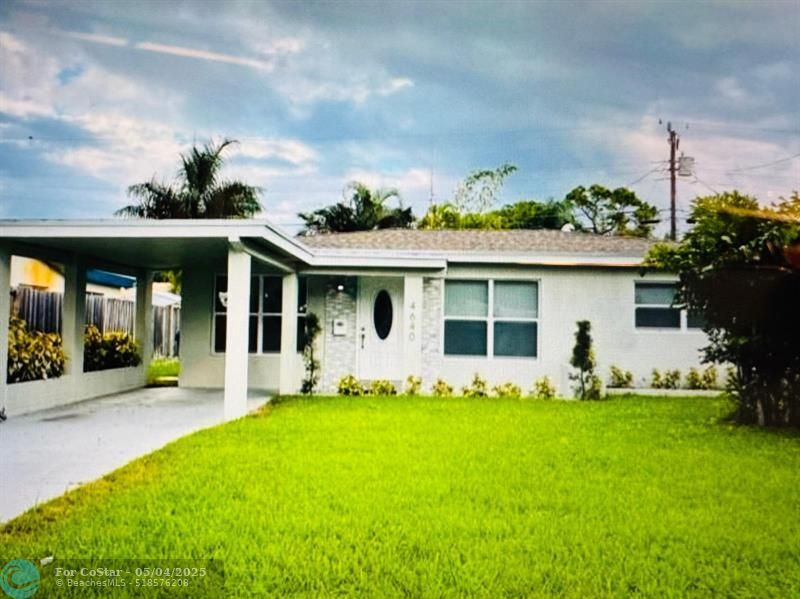 Foto principal - 4640 NE 5th Ave