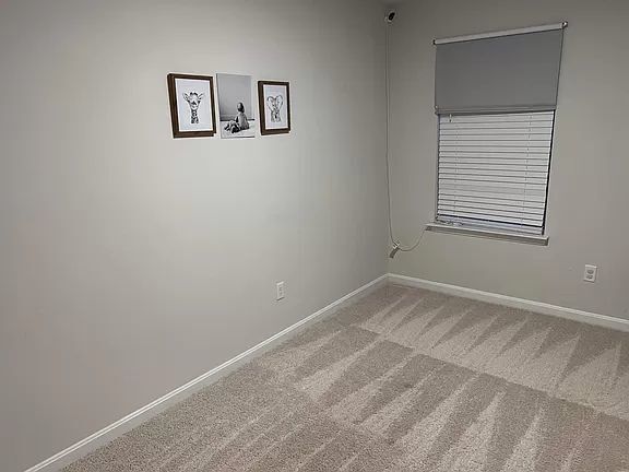 Building Photo - WELCOME TO SABER DR