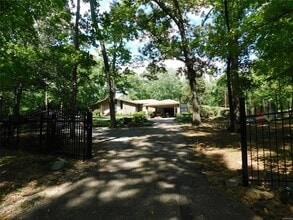 Building Photo - 56 Briarcliff Rd