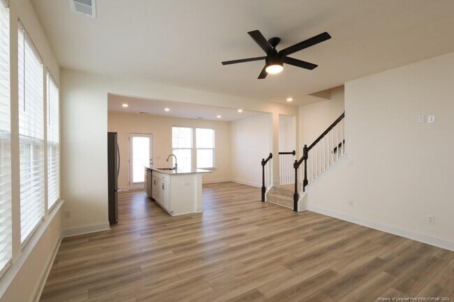 Building Photo - 39 Kingham Ln