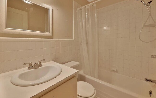 Foto del edificio - 1544 N Sedgwick Ave