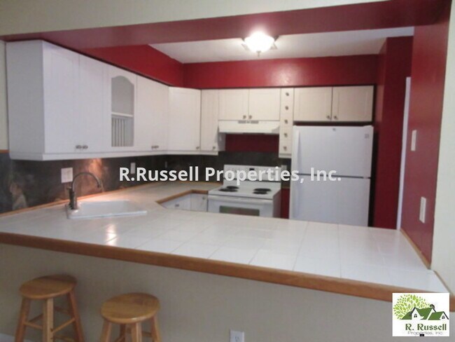 Building Photo - 1312 Park Villa Pl