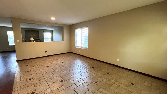 Building Photo - 4 br, 2.5 bath House - 8515 Rice Ct
