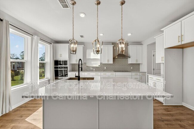 Foto del edificio - 102 Winding Grv Ln