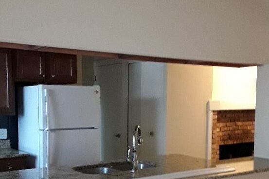 526 C Kitchen - 526 W 14 Mile Rd