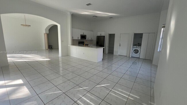 Foto del edificio - 15804 SW 99th Terrace