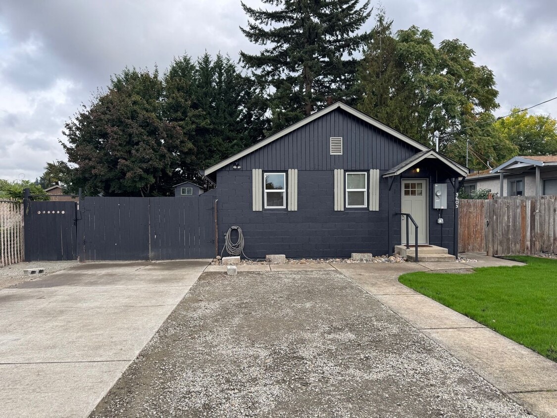 Primary Photo - Newly Updated One-Level Home in Vancouver