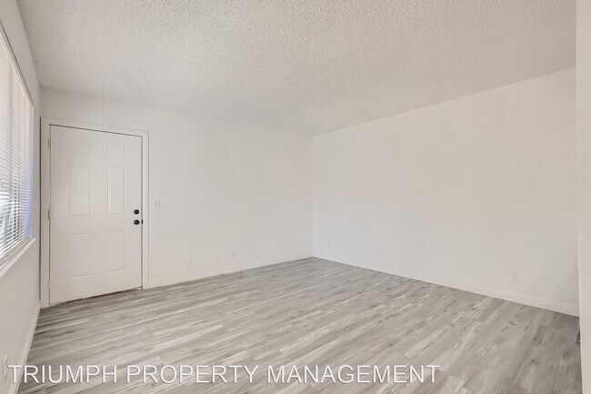 Building Photo - 2 br, 1 bath House - 4364 Tara Avenue Unit D