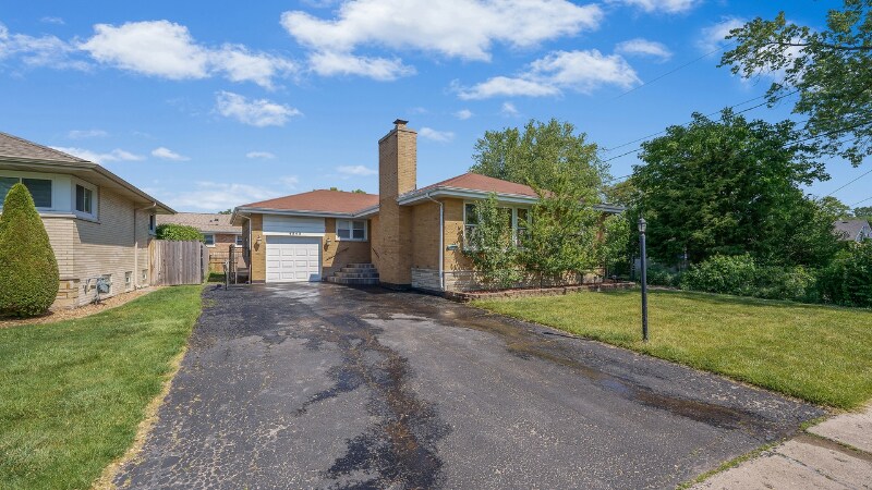 Primary Photo - 4848 Harnew Rd S