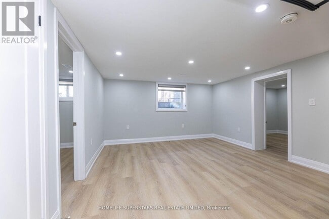 Building Photo - 59 Hollyhedge Dr