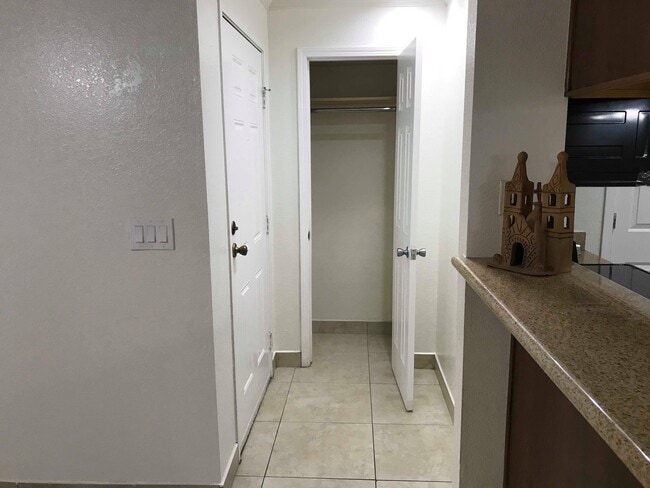 Storage - 3135 S Mojave Rd