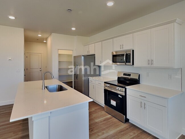 Foto del edificio - 10072 Potomac St