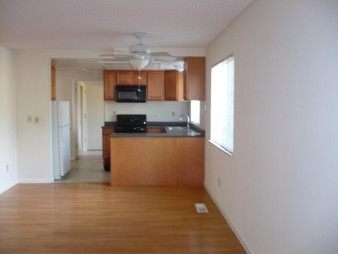 Foto del edificio - 5112 Hallmark Ct