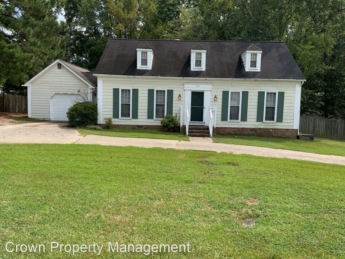 3 br, 2.5 bath House 325 N. Royal Tower House Rental in Irmo, SC