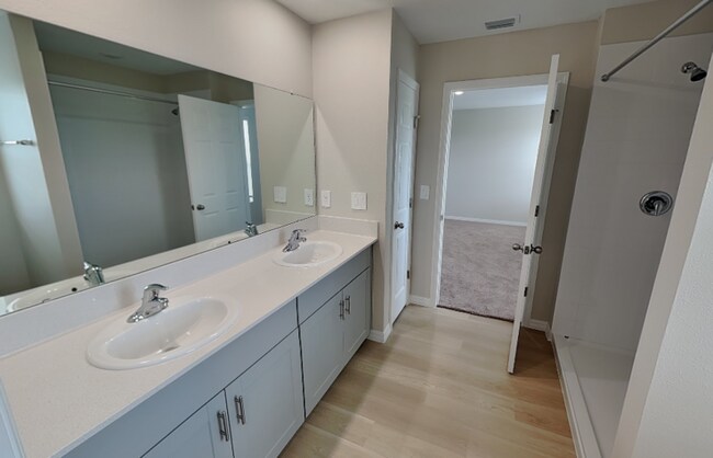 Foto del edificio - 4075 Gardenia Ave