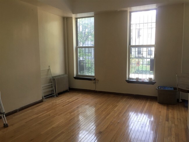 Foto del edificio - 839 Lafayette Ave