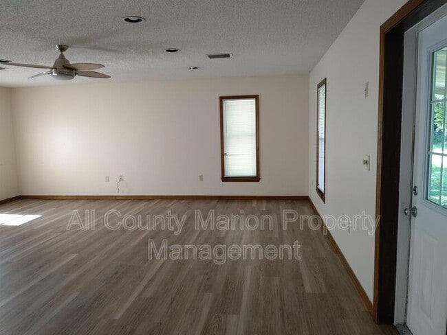 Foto del edificio - 2190 NE 54th St