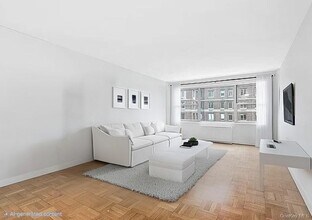 Building Photo - 77 W 55th St