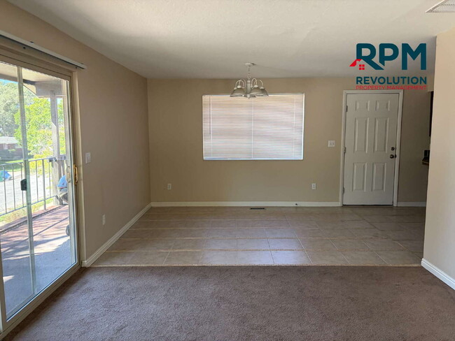 Building Photo - 4 Bedroom Home in Ogden!