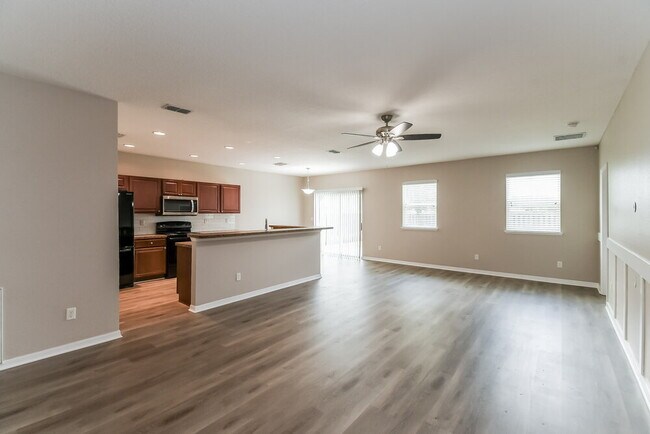Foto del edificio - 5120 Magnolia Valley Dr
