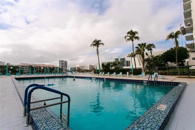 Building Photo - 3800 S Ocean Dr