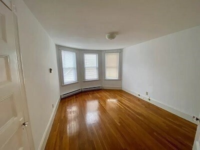 Primary Photo - 412 Centre St