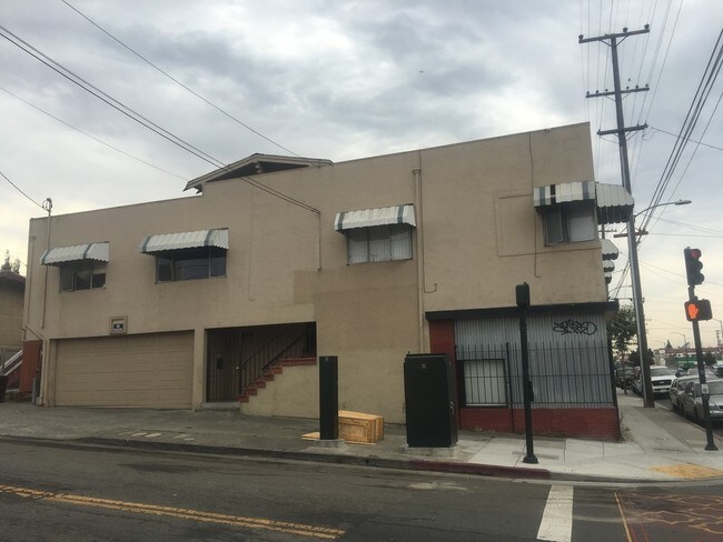 Building Photo - 4000-4006 Foothill Blvd